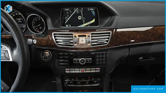 MERCEDES E-CLASS E300 ELEGANCE