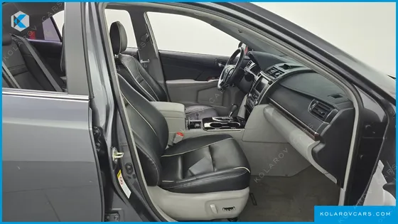 TOYOTA CAMRY 2.5 XLE