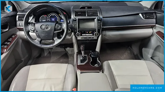 TOYOTA CAMRY 2.5 XLE