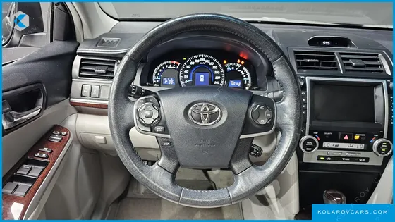 TOYOTA CAMRY 2.5 XLE