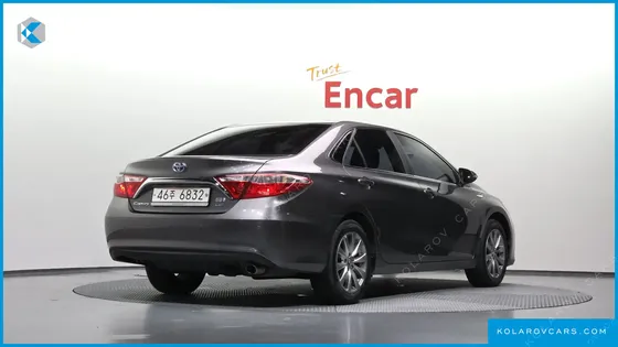 TOYOTA CAMRY HYBRID LE