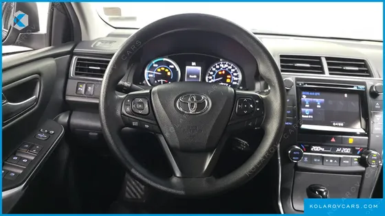 TOYOTA CAMRY HYBRID LE