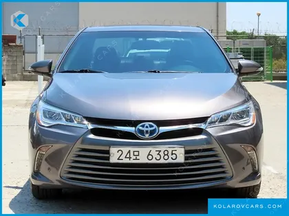 TOYOTA CAMRY HYBRID XLE