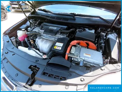 TOYOTA CAMRY HYBRID XLE