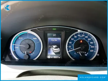 TOYOTA CAMRY HYBRID XLE