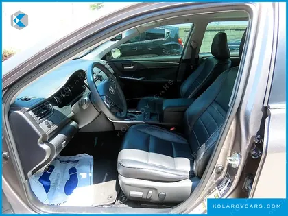 TOYOTA CAMRY HYBRID XLE