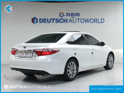 TOYOTA CAMRY HYBRID XLE