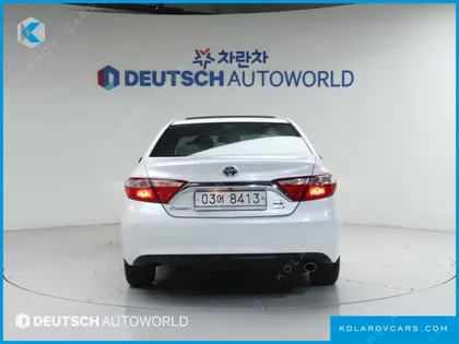 TOYOTA CAMRY HYBRID XLE