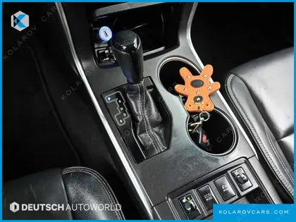 TOYOTA CAMRY HYBRID XLE