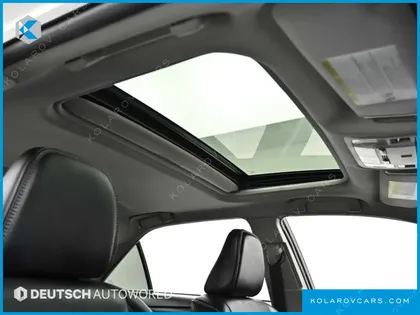 TOYOTA CAMRY HYBRID XLE