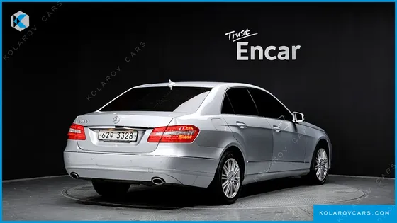 MERCEDES E-CLASS E300 ELEGANCE