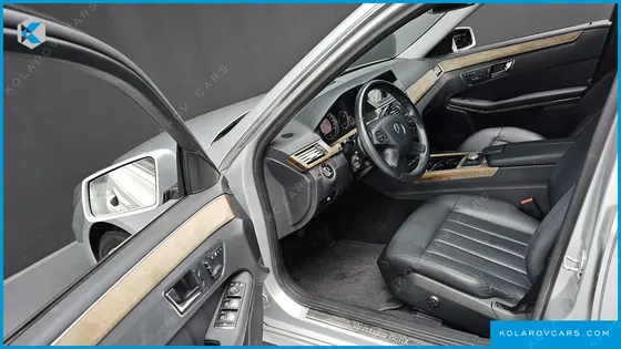 MERCEDES E-CLASS E300 ELEGANCE