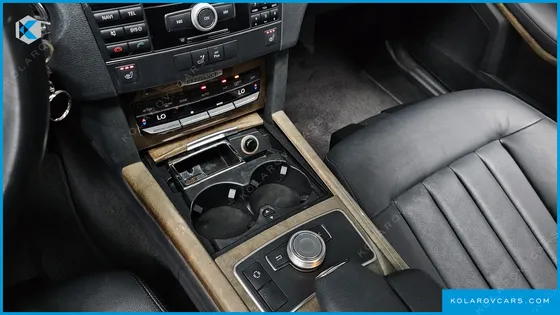 MERCEDES E-CLASS E300 ELEGANCE