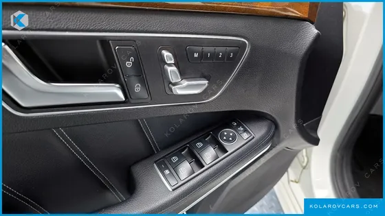 MERCEDES E-CLASS E300 ELEGANCE
