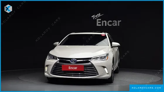 TOYOTA CAMRY HYBRID XLE