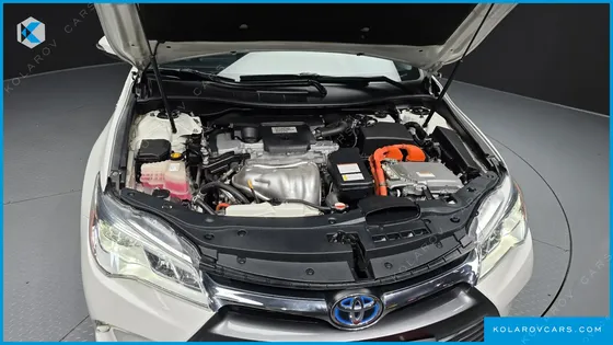 TOYOTA CAMRY HYBRID XLE