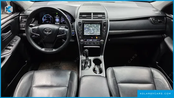 TOYOTA CAMRY HYBRID XLE