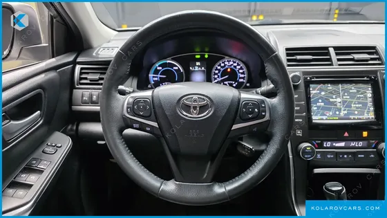 TOYOTA CAMRY HYBRID XLE