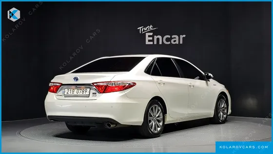 TOYOTA CAMRY HYBRID XLE