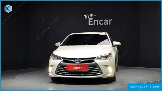 TOYOTA CAMRY HYBRID XLE