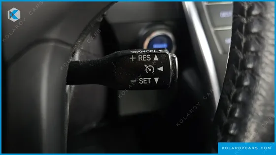 TOYOTA CAMRY HYBRID XLE