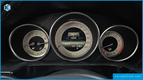 MERCEDES E-CLASS E300 AVANGARD