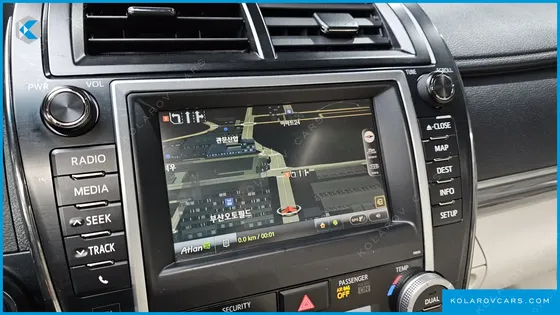 TOYOTA CAMRY HYBRID XLE