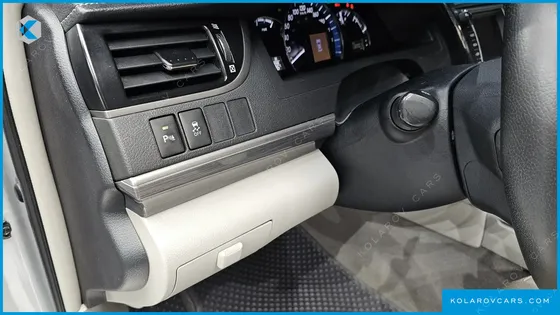 TOYOTA CAMRY HYBRID XLE