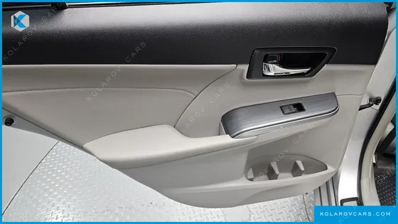 TOYOTA CAMRY HYBRID XLE
