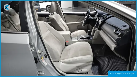 TOYOTA CAMRY HYBRID XLE