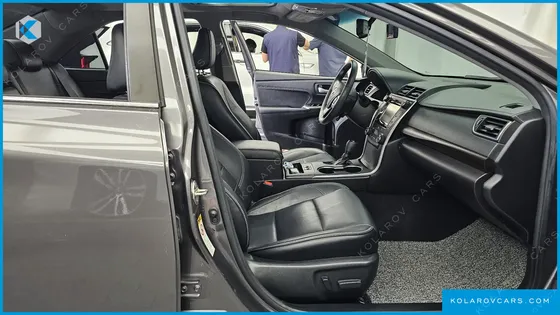 TOYOTA CAMRY 2.5 XLE