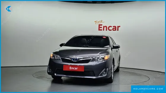 TOYOTA CAMRY HYBRID XLE