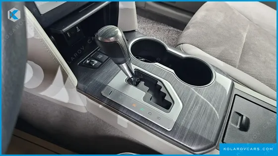 TOYOTA CAMRY HYBRID XLE