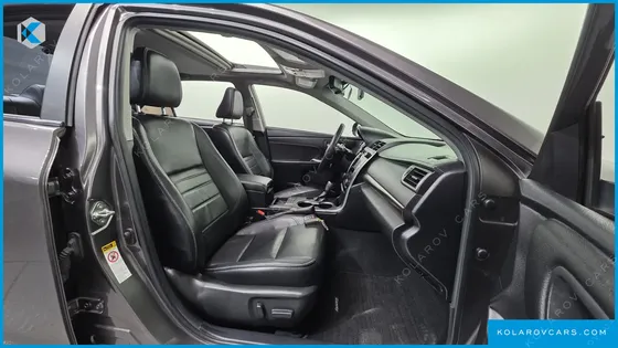 TOYOTA CAMRY 2.5 XLE