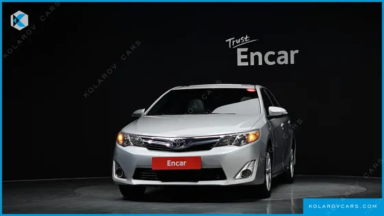 TOYOTA CAMRY HYBRID XLE