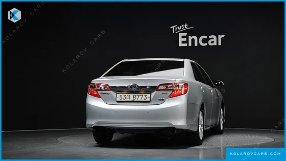 TOYOTA CAMRY HYBRID XLE