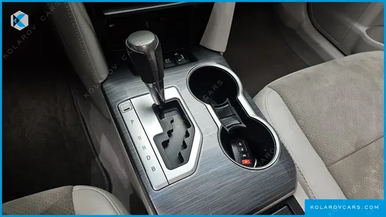 TOYOTA CAMRY HYBRID XLE