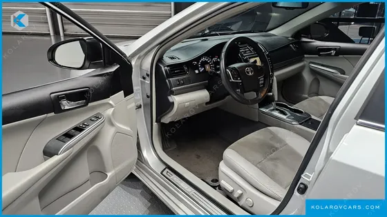 TOYOTA CAMRY HYBRID XLE