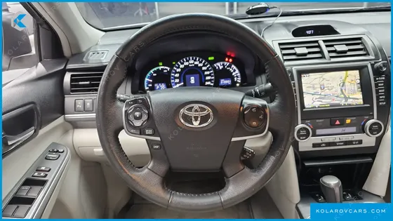 TOYOTA CAMRY HYBRID XLE