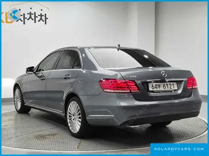 MERCEDES E-CLASS E300 ELEGANCE