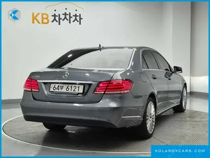 MERCEDES E-CLASS E300 ELEGANCE