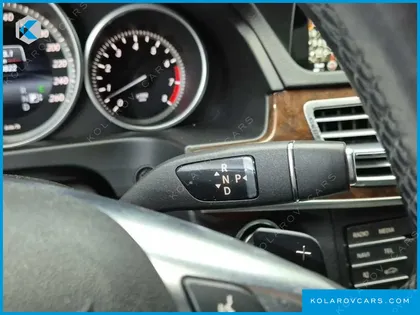 MERCEDES E-CLASS E300 ELEGANCE