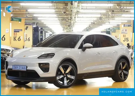 PORSCHE MACAN BASE 4