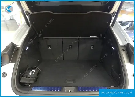 PORSCHE MACAN BASE 4