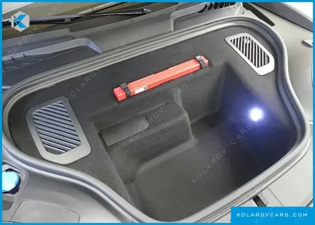 PORSCHE MACAN BASE 4