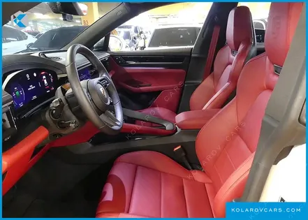 PORSCHE MACAN BASE 4