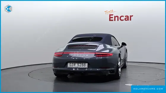 PORSCHE 911 CARRERA 4 CABRIOLET