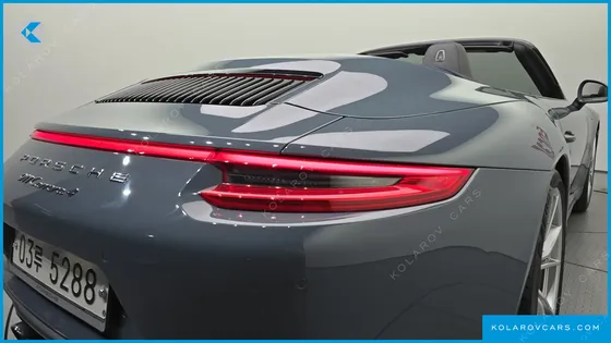 PORSCHE 911 CARRERA 4 CABRIOLET