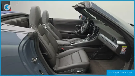 PORSCHE 911 CARRERA 4 CABRIOLET