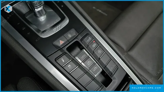 PORSCHE 911 CARRERA 4 CABRIOLET